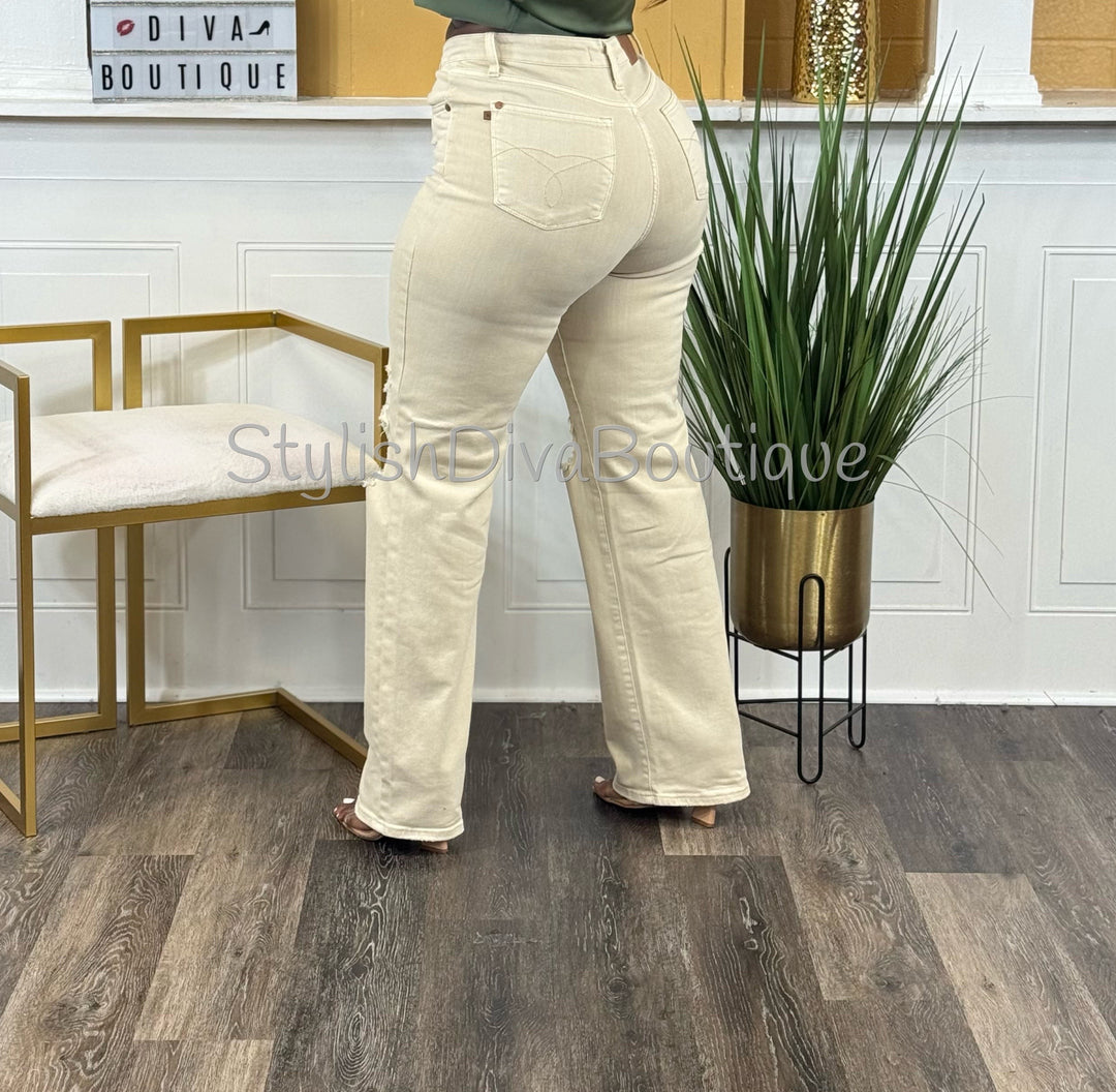 Neutral Ground Straight Leg Distressed Jeans (Cream)