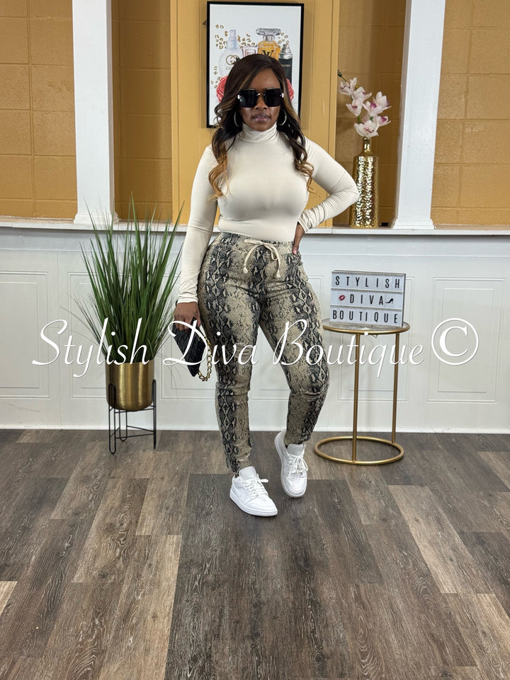 Snake Charmer Ankle Joggers up to 3XL (Taupe/Black)