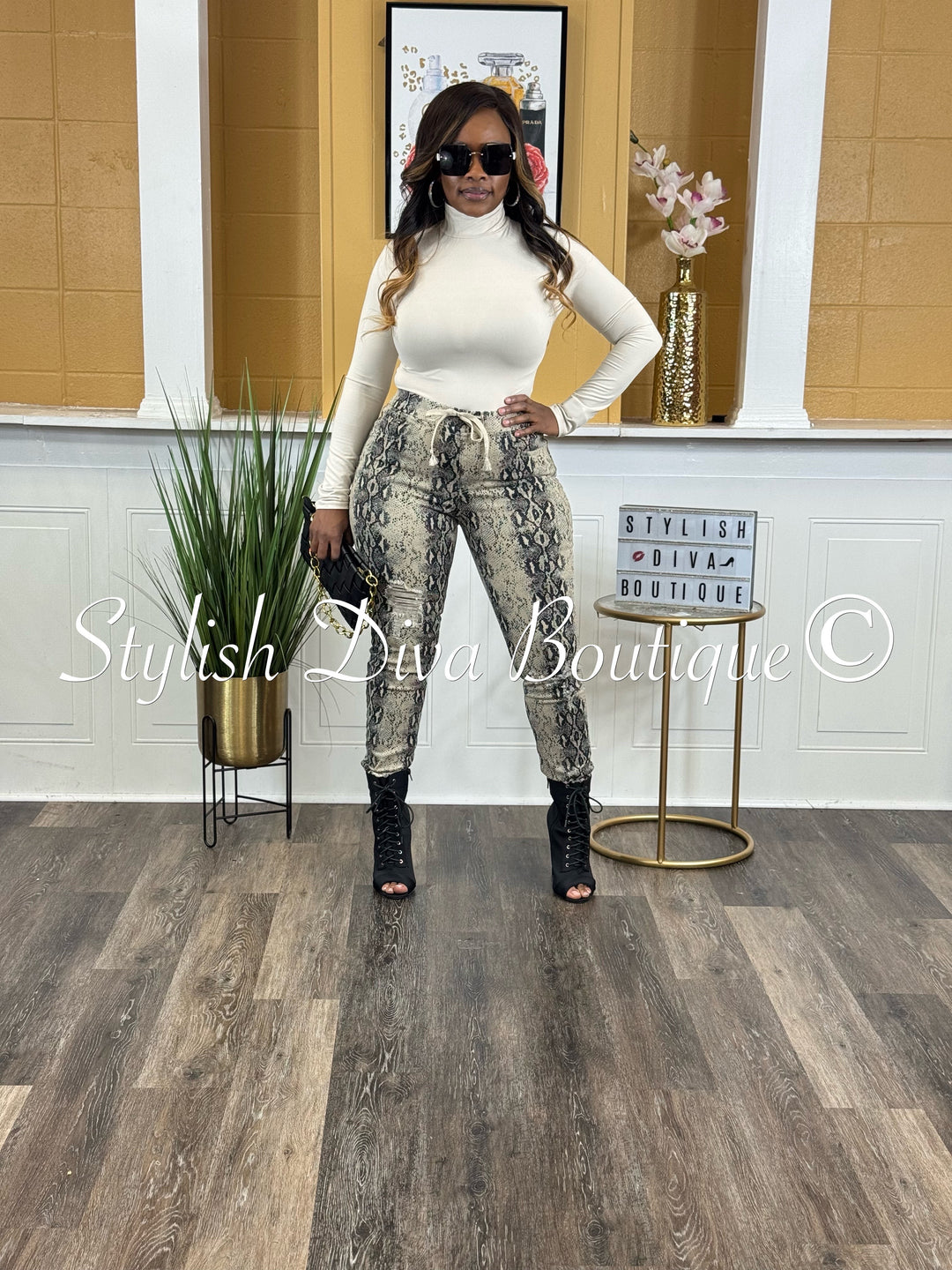 Snake Charmer Ankle Joggers up to 3XL (Taupe/Black)