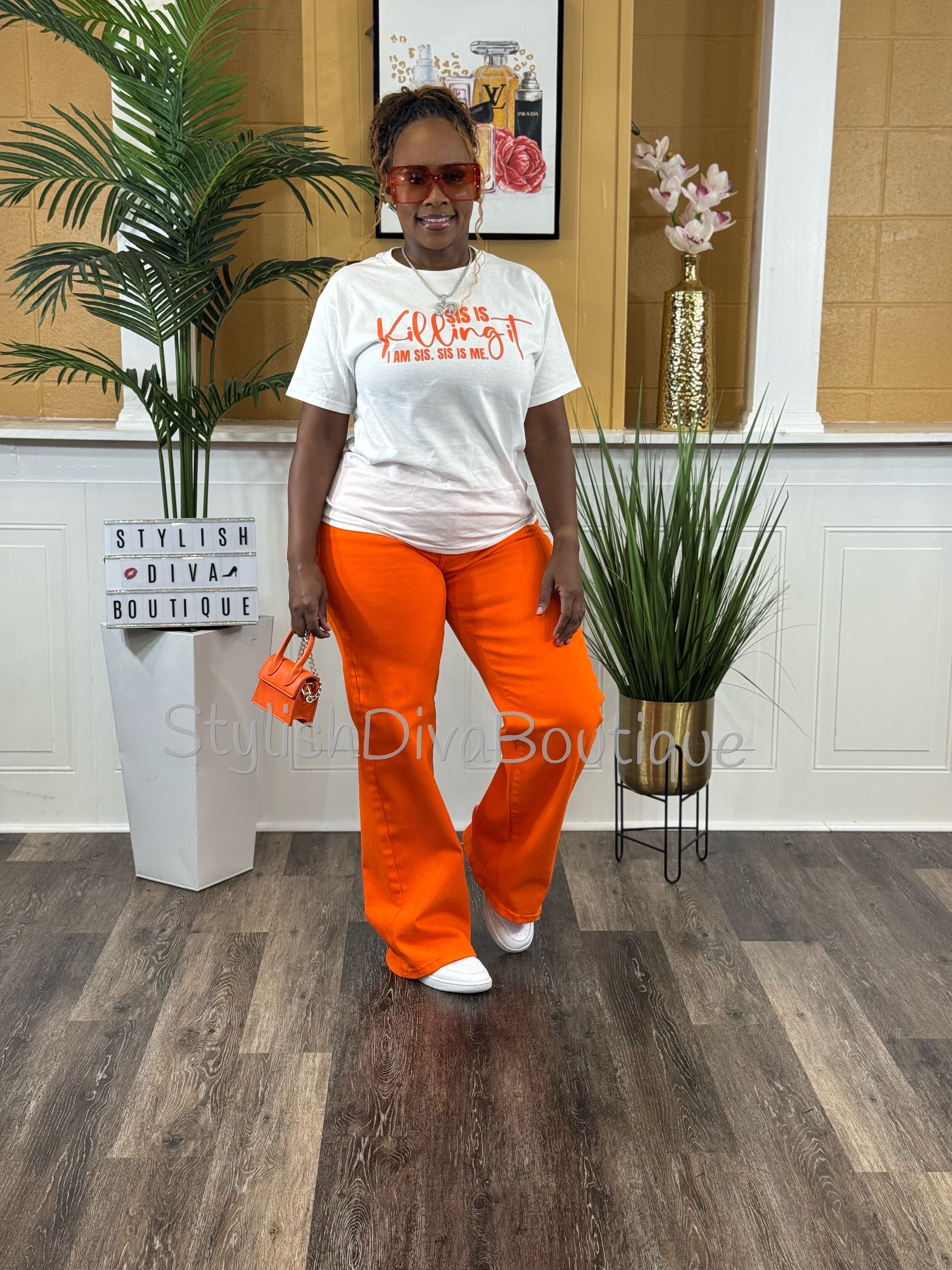 Sis Is Killing It Graphic Tee (White Shirt/Orange Print) – Stylish