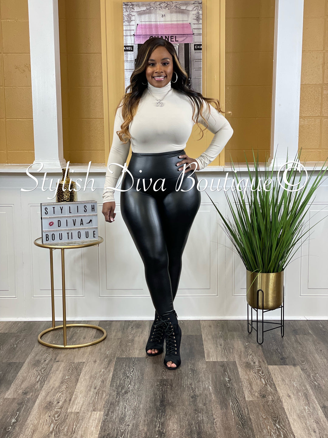 Faux Leather Leggings up to 3XL (Black) Stylish Diva Boutique Faux Leather Leggings up to 3XL (Black) Stylish Diva Boutique