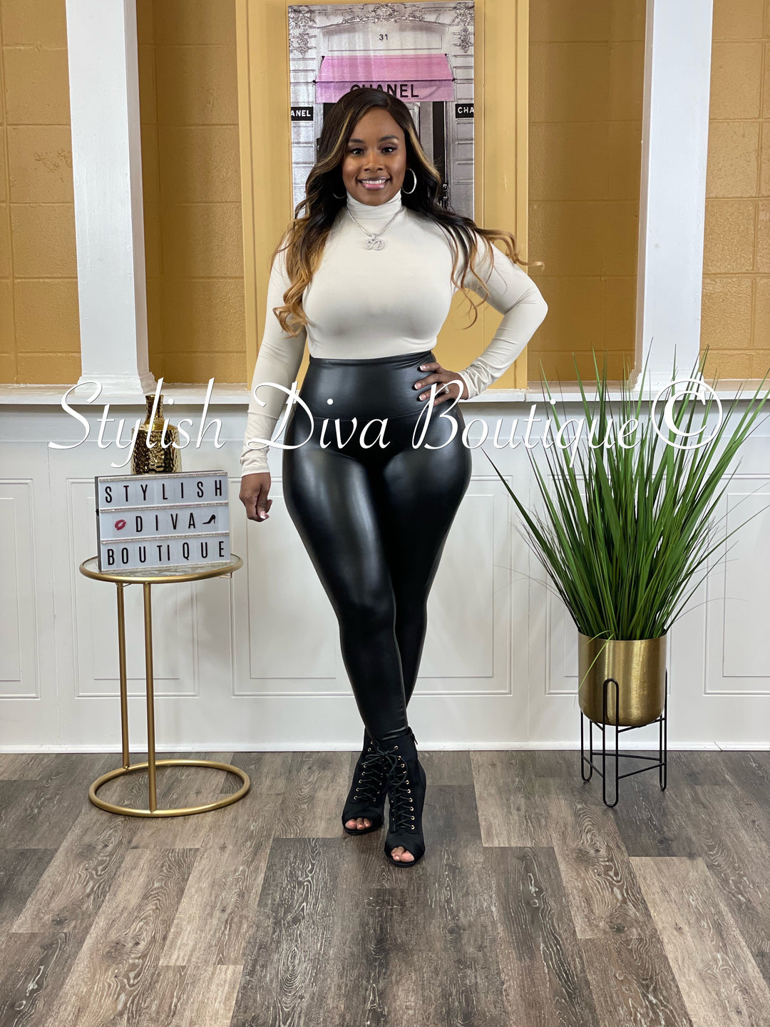 Faux Leather Leggings up to 3XL (Black) – Stylish Diva Boutique