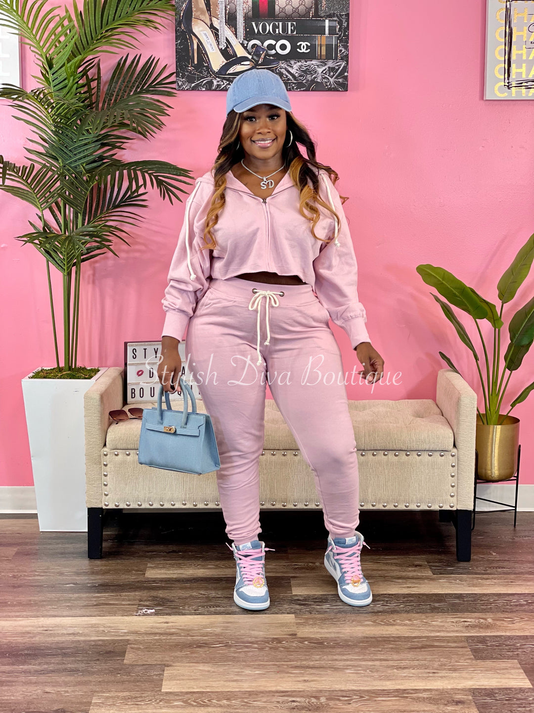 A Different Vibe Cropped Jogger Set (Pink)
