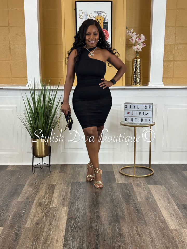 Bold Cut Dress (Black)