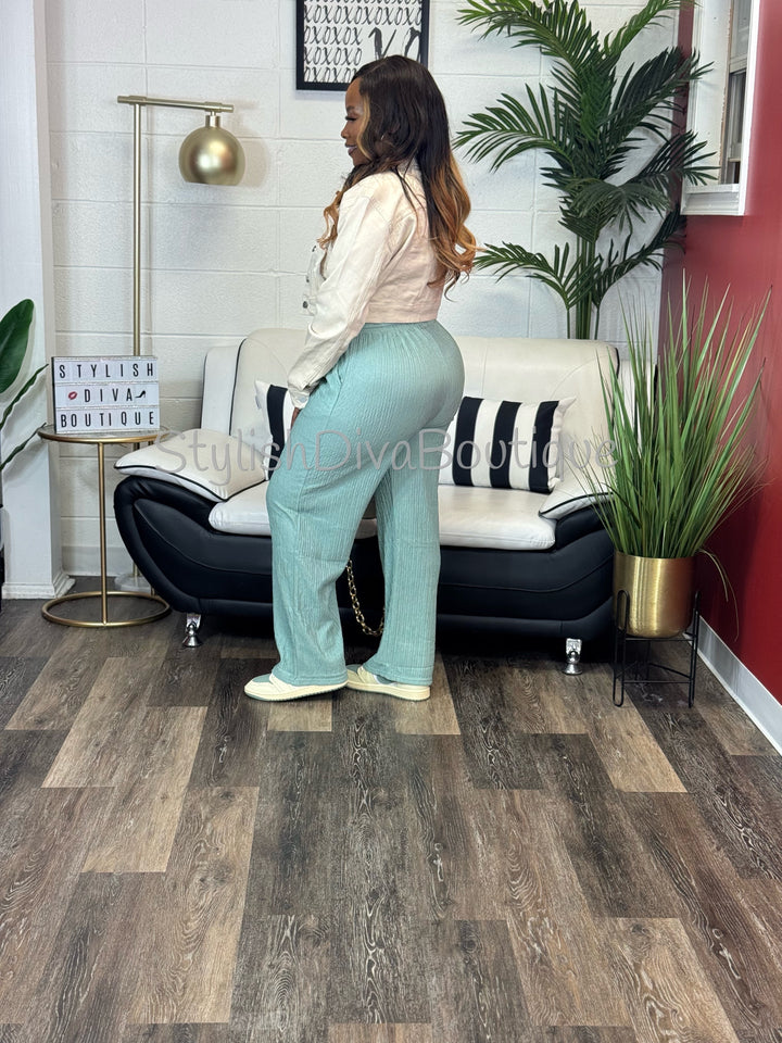 Onyx Vibes Cropped Denim Jacket (Cream)