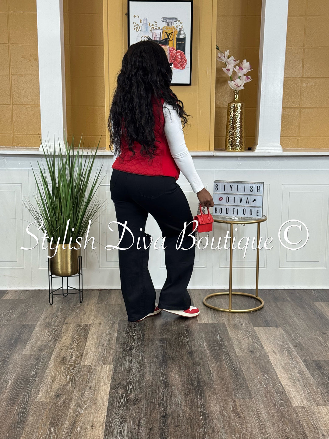 London Straight Leg Distressed Jeans (Black)