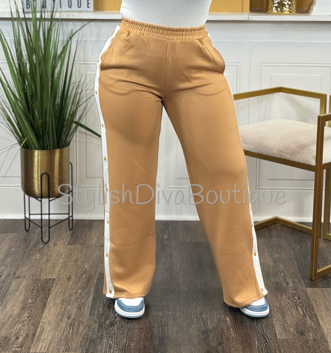 Snap Decision Wide Leg Pants (Praline/Cream)