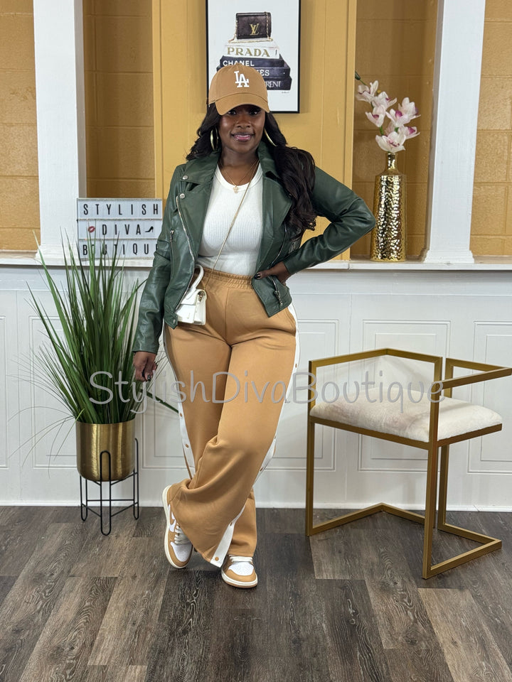Snap Decision Wide Leg Pants (Praline/Cream)