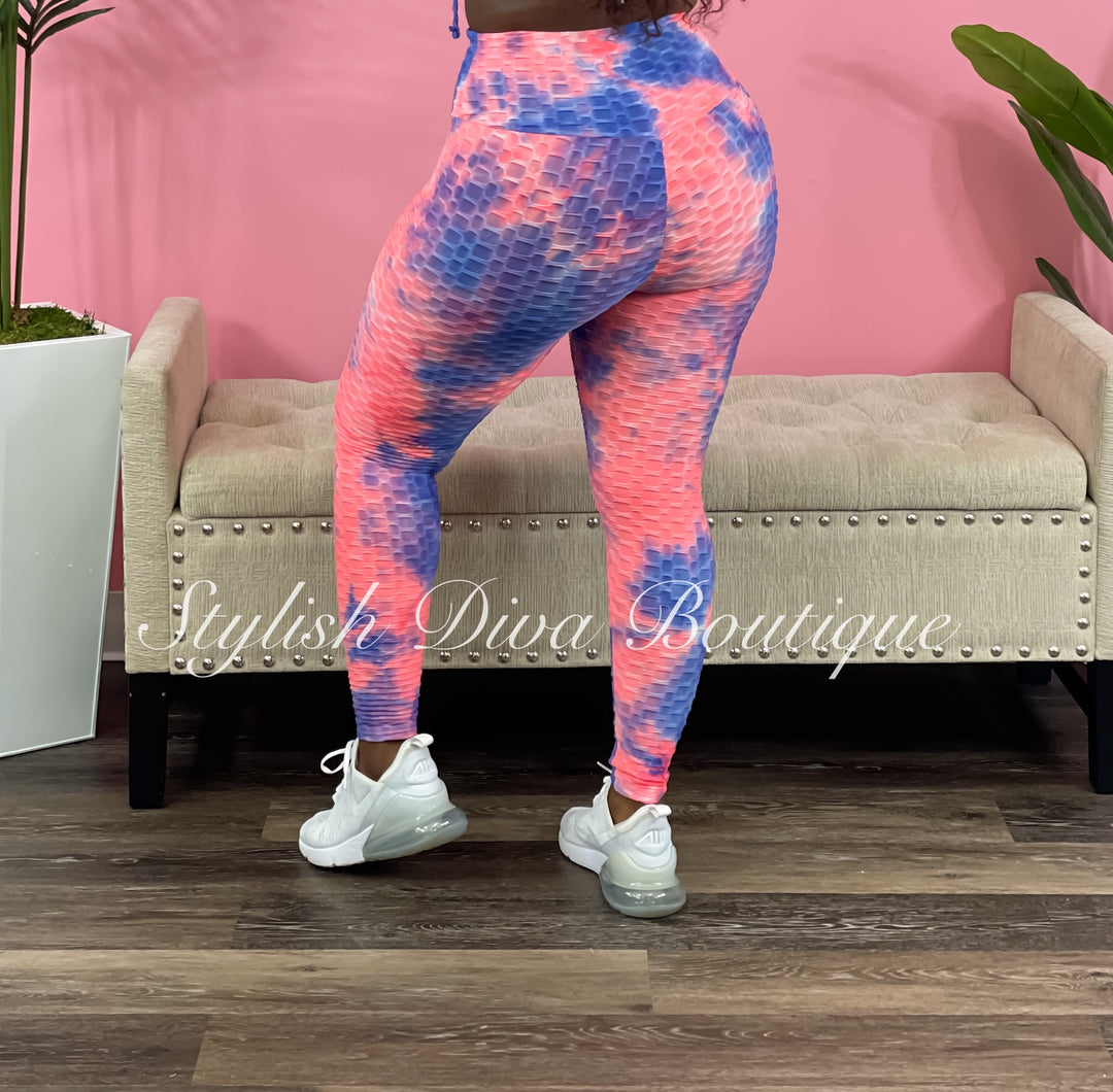 Tie Dye Honeycomb Leggings up to 3XL (Blue/Pink) – Stylish Diva Boutique