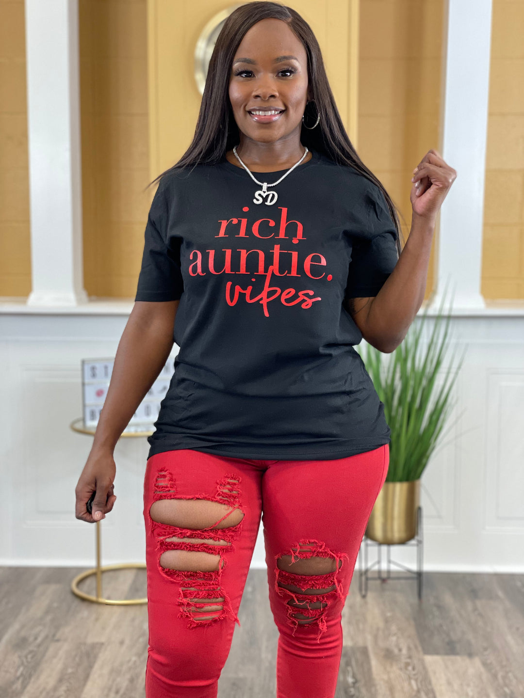 Rich Auntie Vibes Shirt (Black/Red)