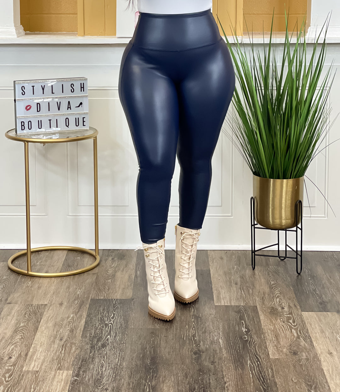 Faux Leather Leggings up to 3XL (Navy) – Stylish Diva Boutique