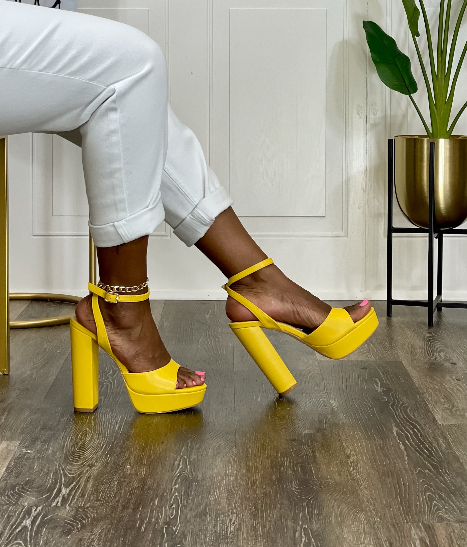 Angela Platform Heel (Yellow) – Stylish Diva Boutique