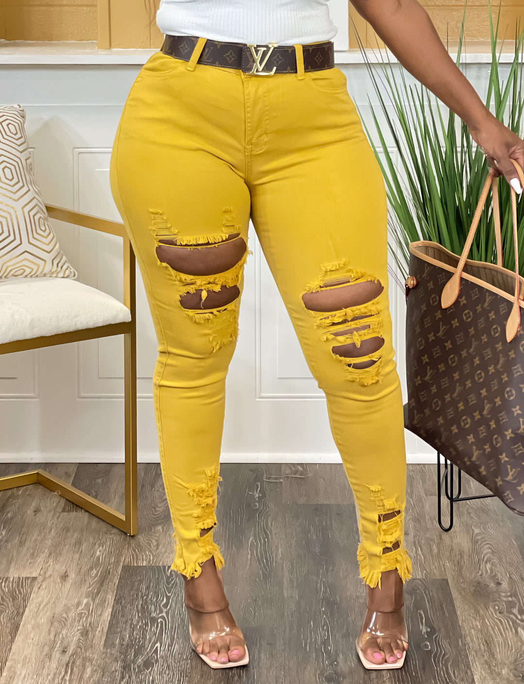Tiffani Cropped Distressed Jeans (Mustard)